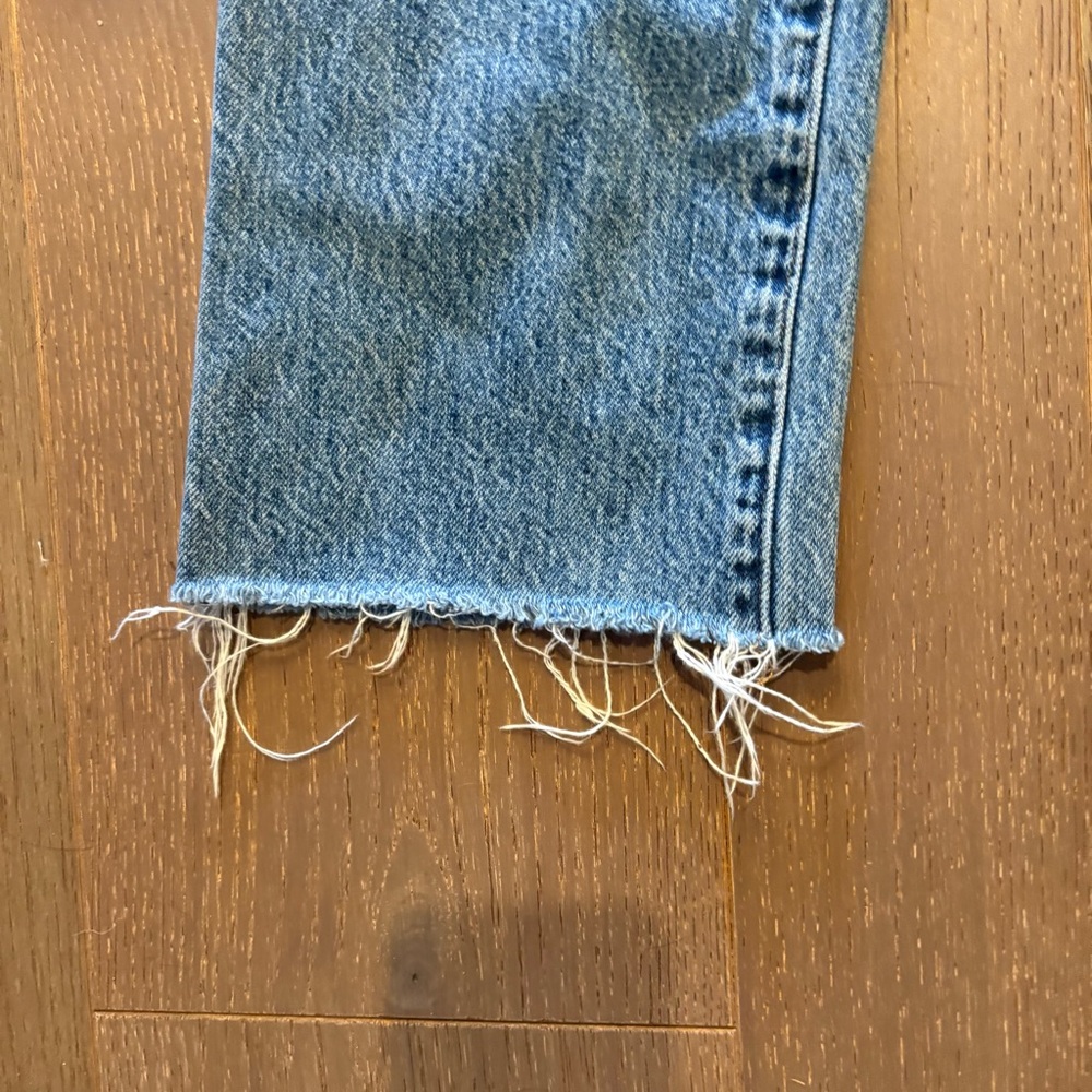 Pistola $148 Eden High Rise Mom Kick Straight Distressed Jeans Koi 28/6 - Picture 4 of 13